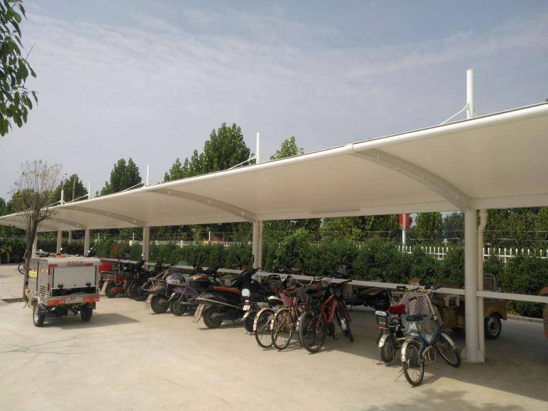 單挑汽車(chē)棚